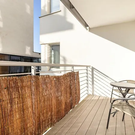 Cosy And Bright With Balcony In Redlowo By Renters Appartamento