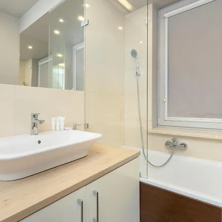 Appartamento Cosy And Bright With Balcony In Redlowo By Renters Gdynia